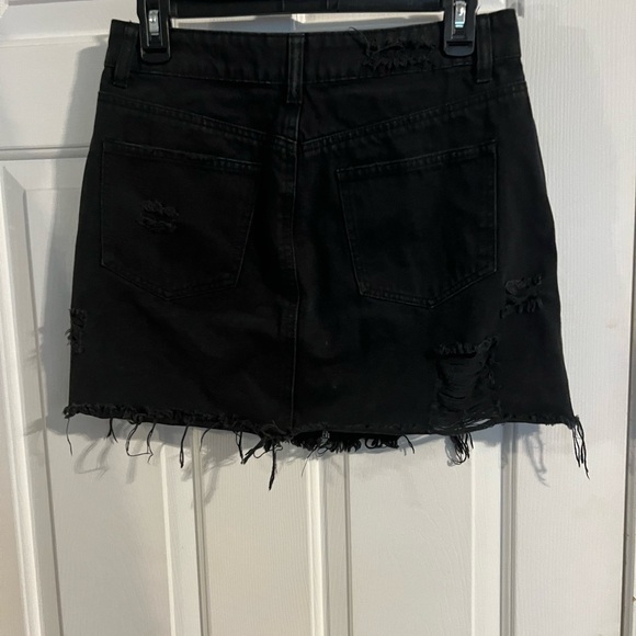 Forever 21 Distressed Black Denim/front Zipper With Circle Pull Closure Size M - Picture 4 of 5